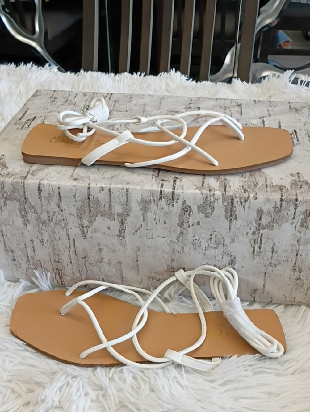 New Chase & Chloe Womens White Sexy Wrap Tie Flat Sandals Size 8.5 🌴